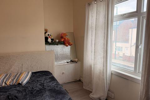 2 bedroom flat to rent, Stoney Stanton Road, Coventry CV1