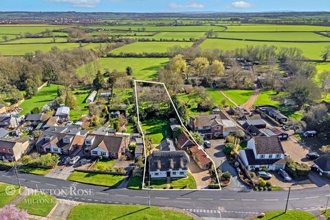 4 bedroom detached house for sale, Drayton Road, Newton Longville