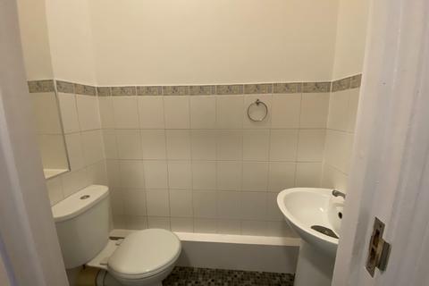 1 bedroom flat to rent, Petal Court, St Martins Avenue, E6