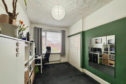 2 bedroom flat for sale, Dipton Avenue, Elswick, Newcastle upon Tyne, NE4
