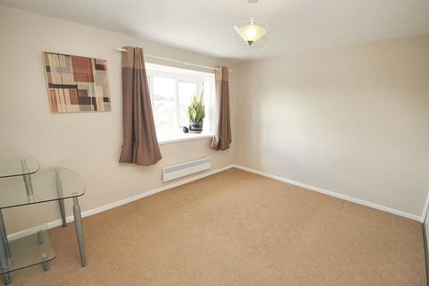 1 bedroom apartment to rent, Newcombe Rise, Yiewsley, UB7