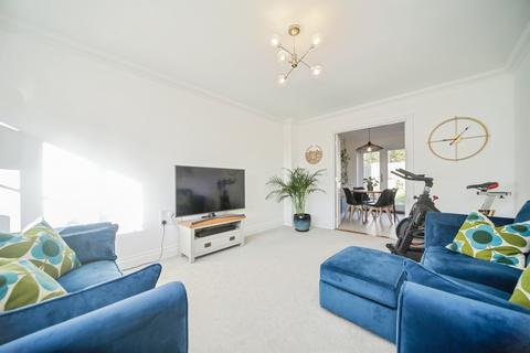 3 bedroom end of terrace house for sale, How Walk, Onehouse, STOWMARKET