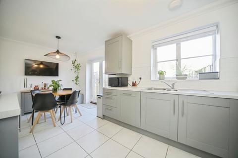3 bedroom end of terrace house for sale, How Walk, Onehouse, STOWMARKET