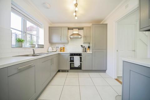 3 bedroom end of terrace house for sale, How Walk, Onehouse, STOWMARKET