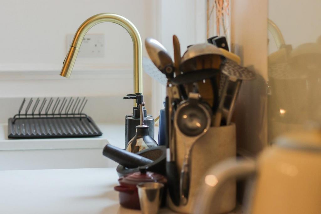 Dining kitchen