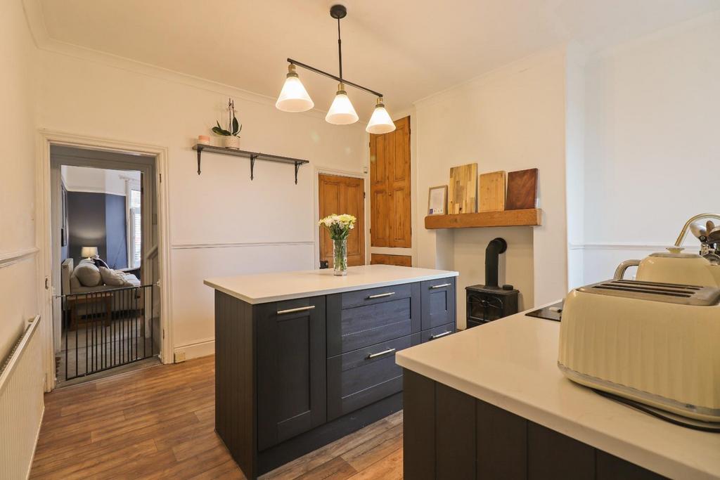 Dining kitchen