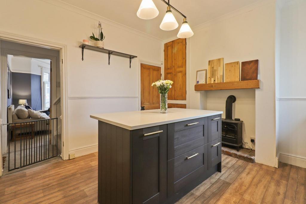 Dining kitchen