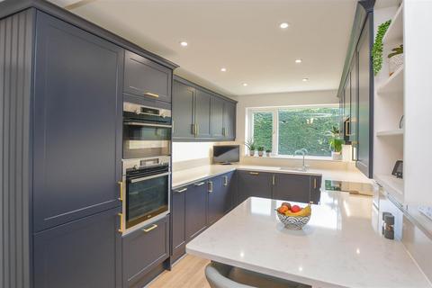 4 bedroom detached house for sale, Willowdene Court, Warley, Brentwood
