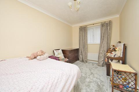 3 bedroom semi-detached house for sale, Poplar Drive, Elvington, Dover, Kent, CT15