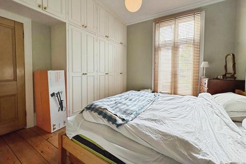 2 bedroom flat to rent, Mount Pleasant Road London SE13