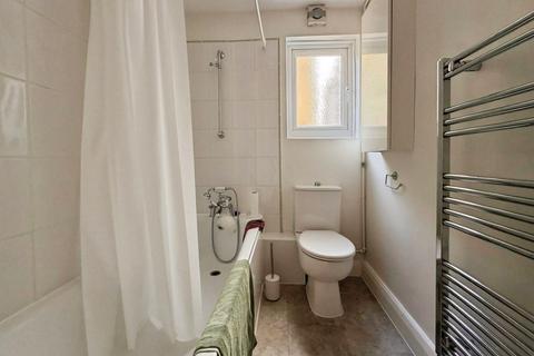 2 bedroom flat to rent, Mount Pleasant Road London SE13