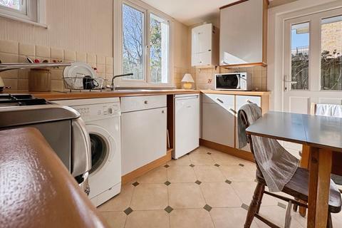 2 bedroom flat to rent, Mount Pleasant Road London SE13