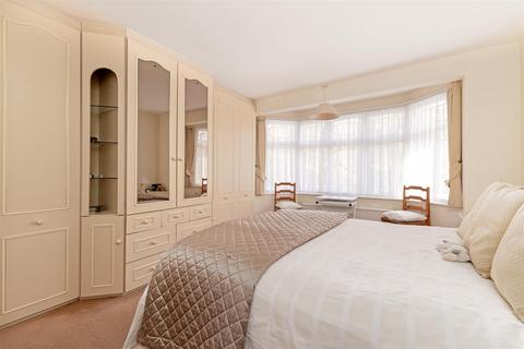 3 bedroom detached house for sale, Rectory Lane, Loughton