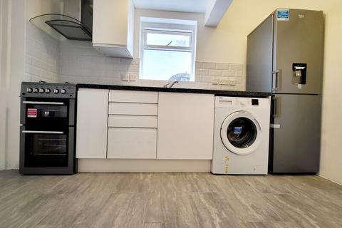 1 bedroom flat to rent, Warrior Court, 55 Warrior Square East, Southend-on-Sea, Essex