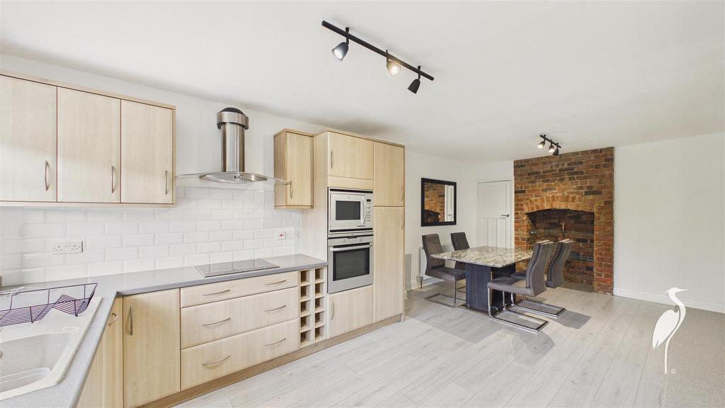 Open Plan Kitchen & Dining Area