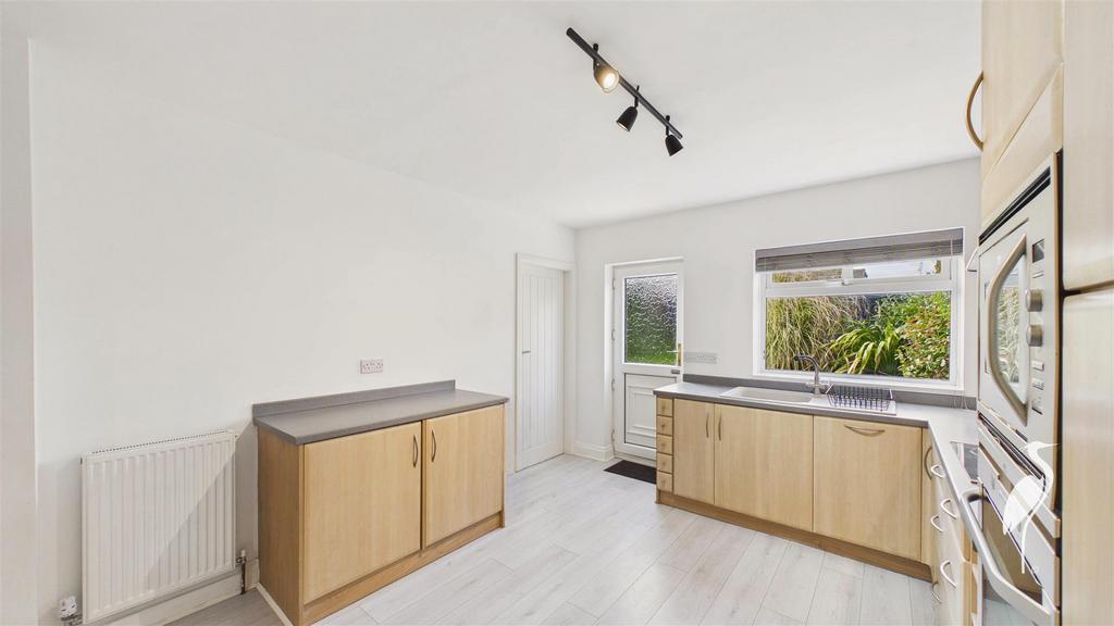 Open Plan Kitchen & Dining Area