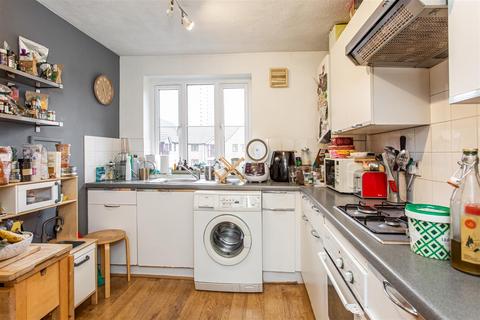 2 bedroom flat to rent, Jensen House, Bow, E3