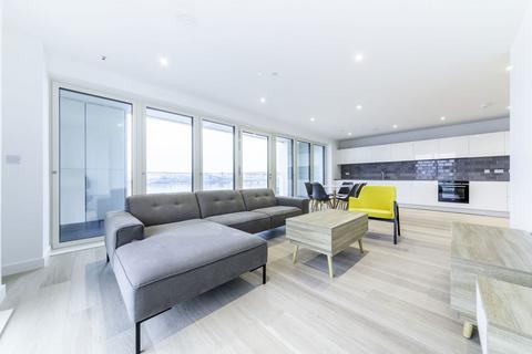 3 bedroom flat to rent, Carrick House, Royal Wharf E16