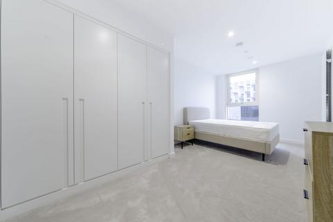 3 bedroom flat to rent, Carrick House, Royal Wharf E16