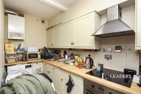 Studio to rent, Hither Green Lane, London, SE13