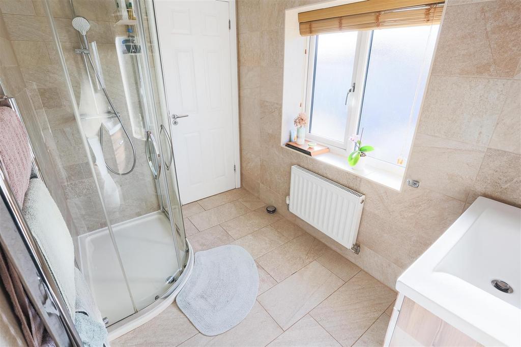 8 Verstone Rd 31.jpg