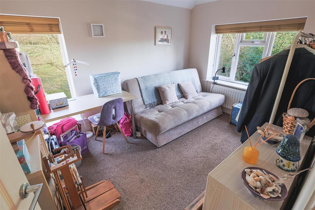 8 Verstone Rd 34.jpg