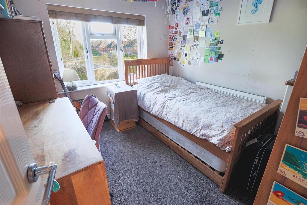 8 Verstone Rd 36.jpg