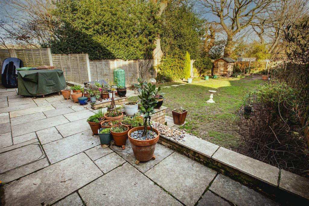 8 Verstone Rd 11.jpg