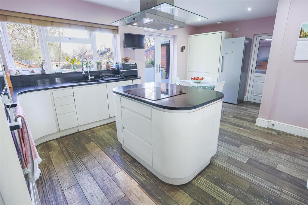 8 Verstone Rd 22.jpg