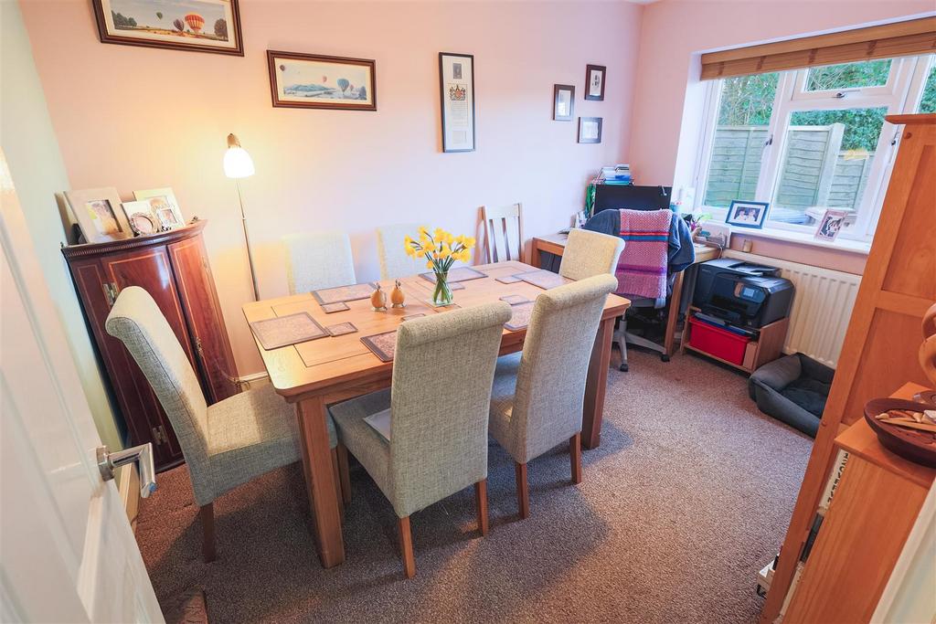 8 Verstone Rd 24.jpg