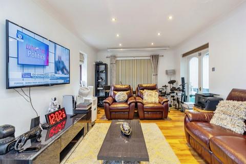 undefined, Haydock Close, Bletchley, MILTON KEYNES