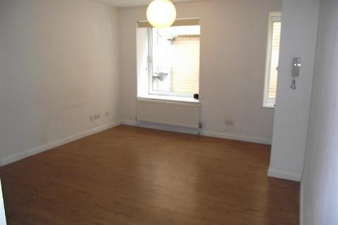 1 bedroom flat to rent, Kenton Road, Hackney E9