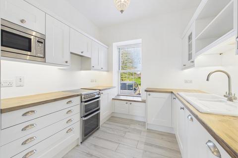 2 bedroom house for sale, Beautifully presented and notably light apartment