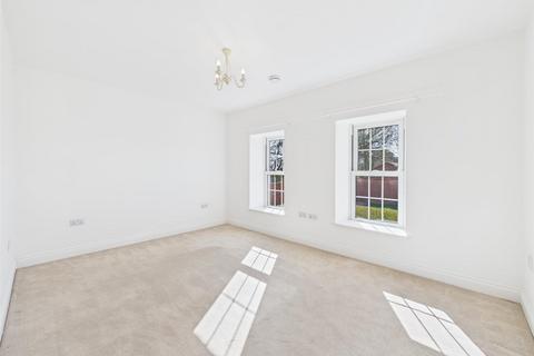 2 bedroom house for sale, Beautifully presented and notably light apartment