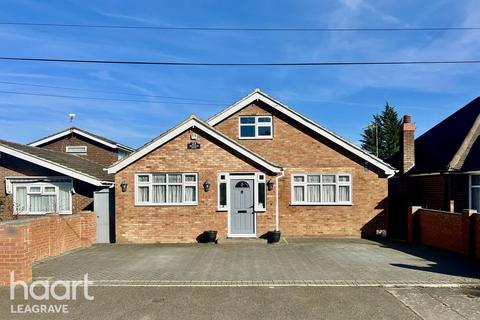 3 bedroom detached bungalow for sale, Wellgate Road, Luton