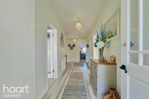 3 bedroom detached bungalow for sale, Wellgate Road, Luton