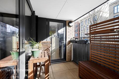 2 bedroom ground floor flat for sale, Eythorne Road, LONDON