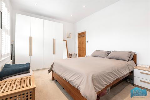 4 bedroom terraced house for sale, Lancaster Road, Barnet, EN4