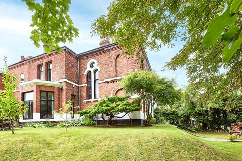 5 bedroom character property for sale, 10 Carleton Road, Pontefract WF8