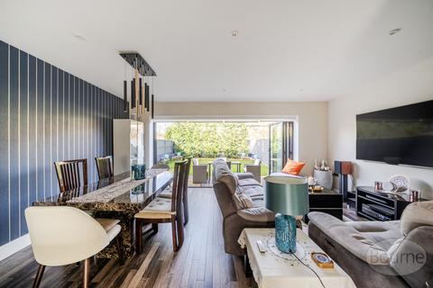 undefined, Esher Road, Hersham, Walton On Thames, Surrey, KT12