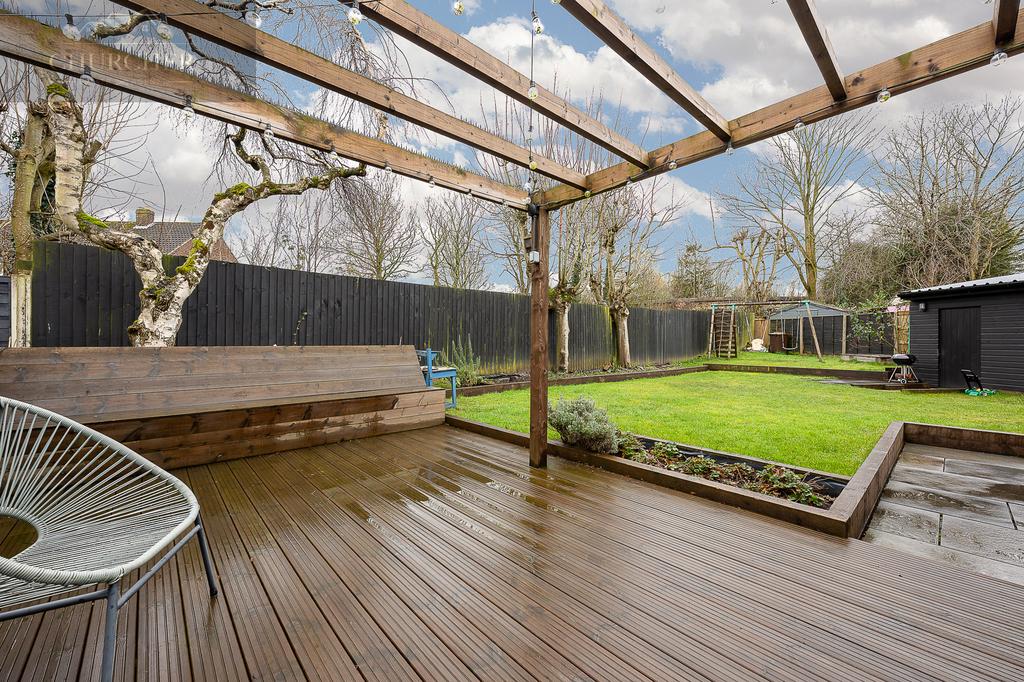 127rivington Drive-17