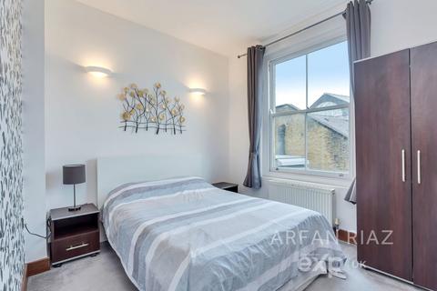 2 bedroom flat to rent, Westbourne Gardens, London W2