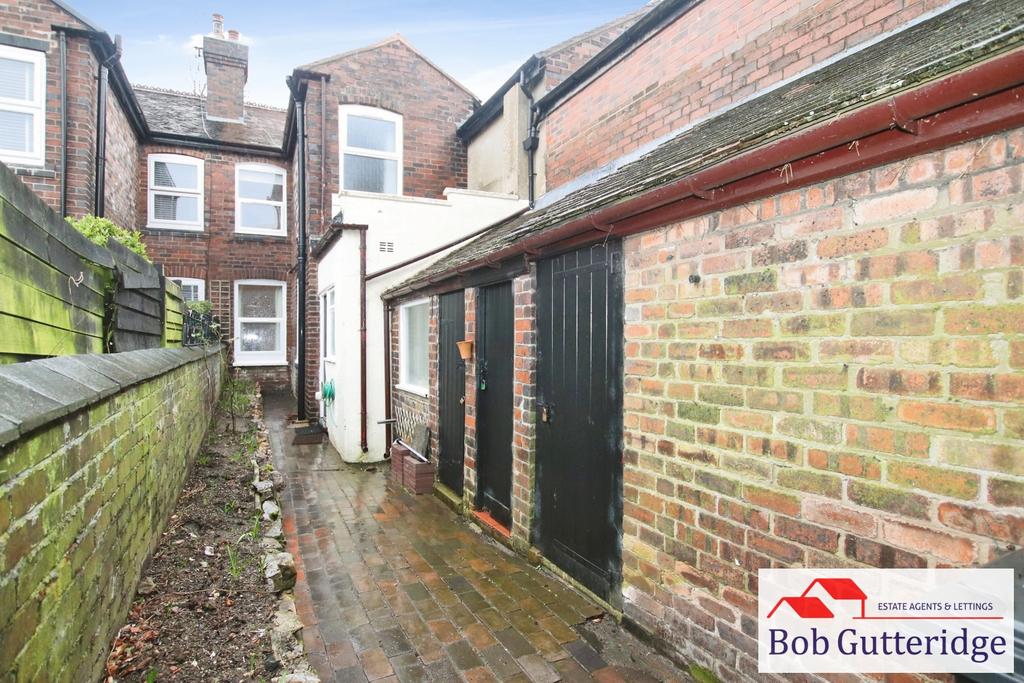 Enclosed rear yard