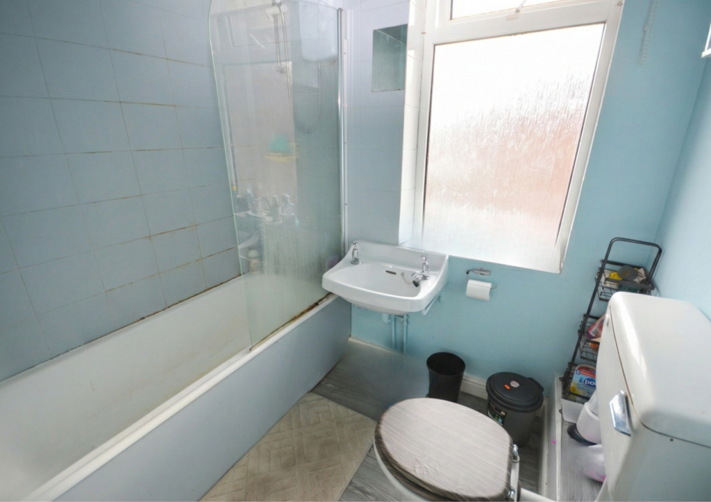 Upstairs Bathroom