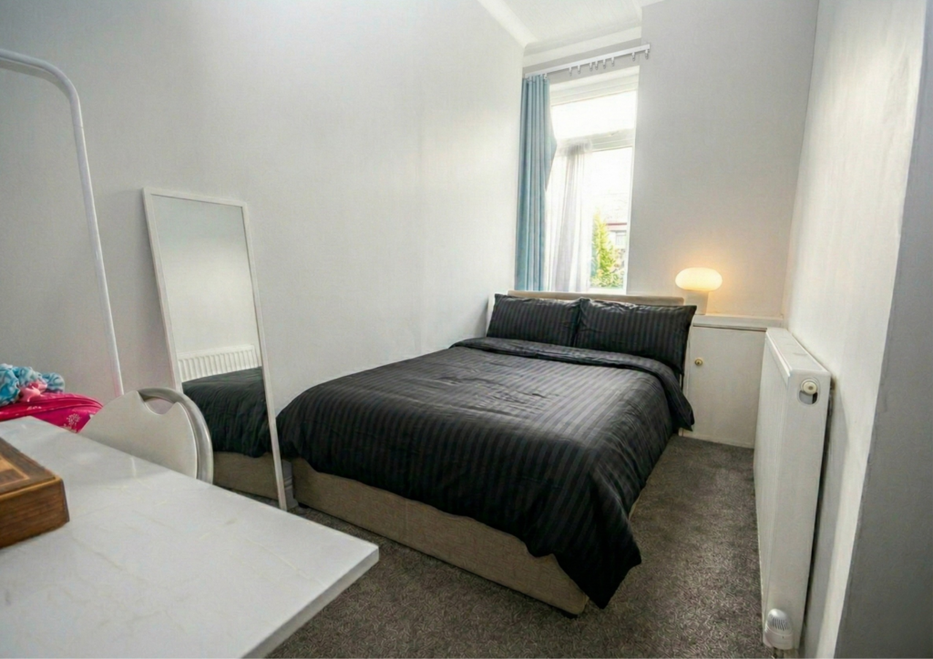 Downstairs Reception Room/Bedroom