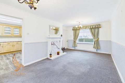 3 bedroom house to rent, Church Avenue, Pontefract WF9
