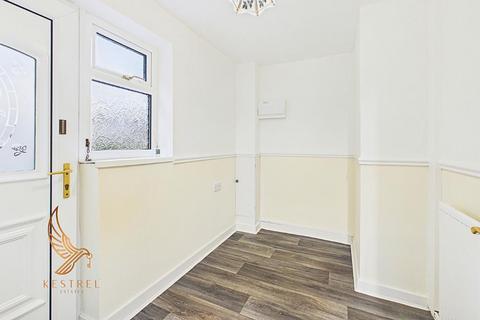 3 bedroom house to rent, Church Avenue, Pontefract WF9