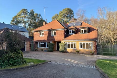 5 bedroom detached house to rent, Danesmead, Cobham, Surrey, KT11