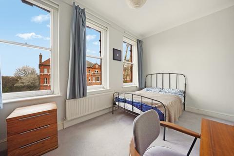 2 bedroom flat for sale, Minster Road, London, NW2