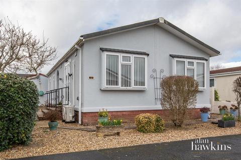 undefined, Church Park, Bradenstoke SN15 4